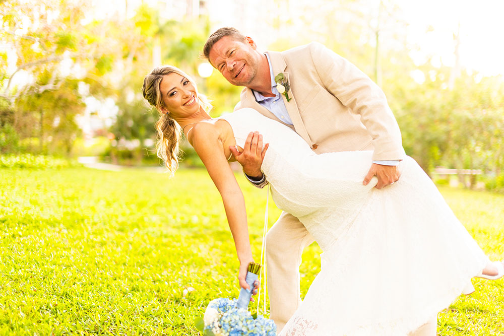 Wedding photos in SW Florida by Chris Kovaz